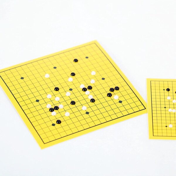 Mini-Puppenhaus 1:12 mit Weiqi-Miniaturspiel aus strapazierfähigem Karton