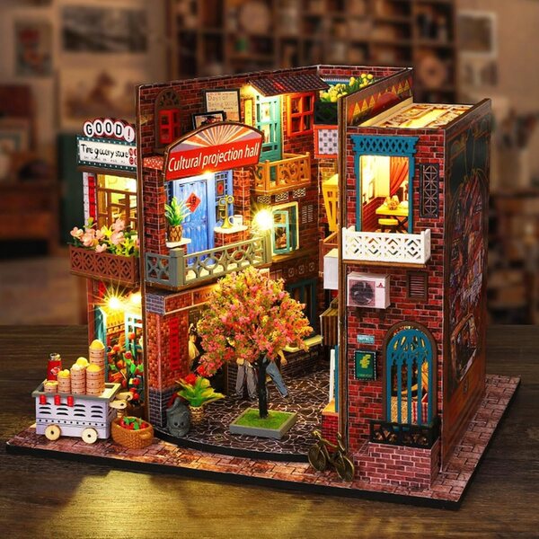 Kit Casa in Miniatura in Legno con LED – Set Fai da Te per Bambole e Hobby Creativi