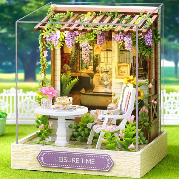 Kit Casa Miniatura con Luce per Decorazioni Artigianali in Legno 9x9x15 cm