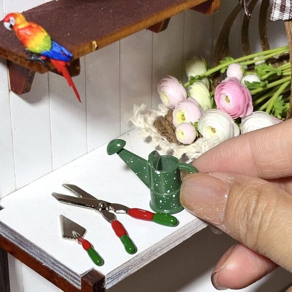 Set mit 3 1/12 Miniatur-Gartengeräten für Puppenhäuser, realistisches Zubehör