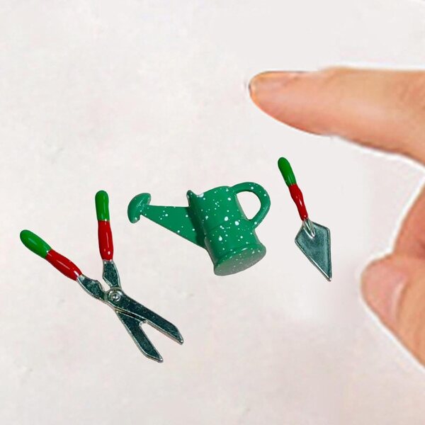 Set mit 3 1/12 Miniatur-Gartengeräten für Puppenhäuser, realistisches Zubehör
