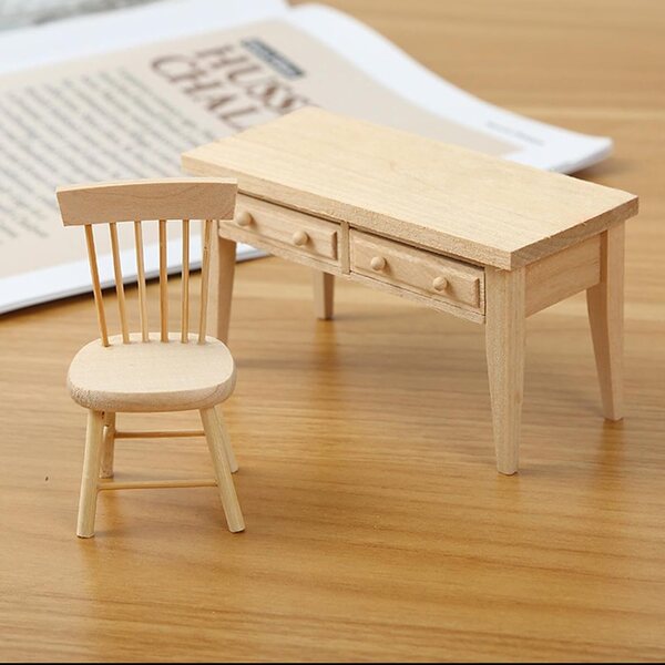 Mini Mobili Casa delle Bambole Scala 1:12 Scrivania e Sedia in Rovere