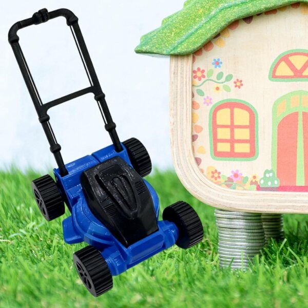 Blauer Mini-Rasenmäher für Puppenhaus. Detailliertes und widerstandsfähiges Modell aus PP
