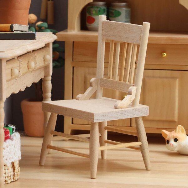 Miniatur-Holzstuhl im Maßstab 1:12, Vintage-Modell für Puppenhäuser