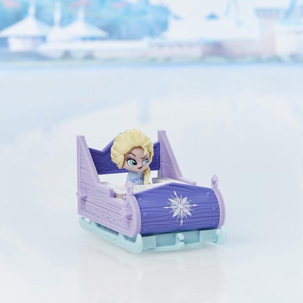 Disney Frozen 2 Twirlabouts Elsa 2-in-1-Spielset mit Schlitten und Eisdiele