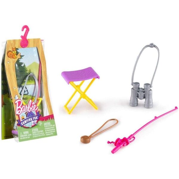 Set Accessori Barbie Camping Fun con Canna da Pesca, Binocolo, Bussola e Sgabello