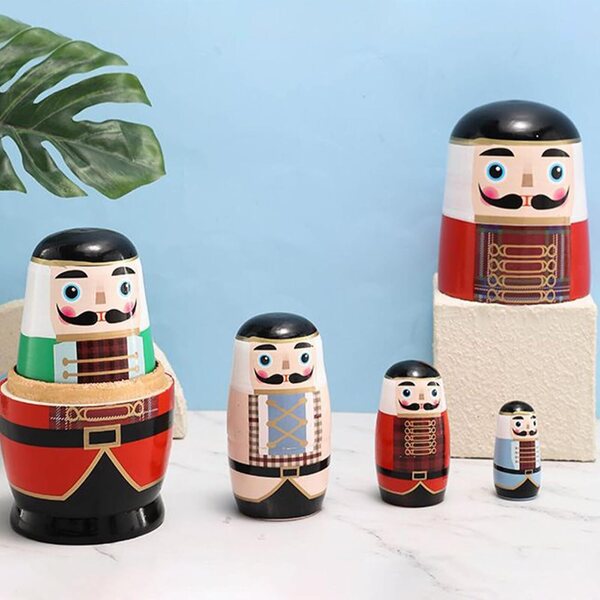 Handbemalte Nesting-Puppen aus Holz, 6-Zoll-Matroschka-Set für Weihnachtsdekorationen