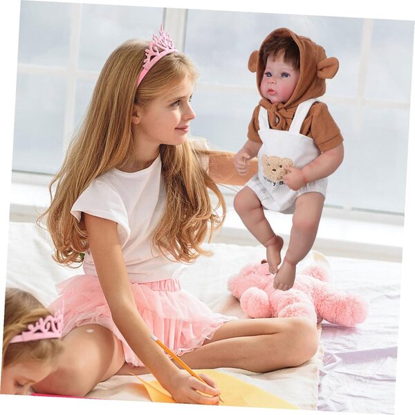 Bambola morbida in vinile realistica con vestiti e accessori, gioco creativo per bambini