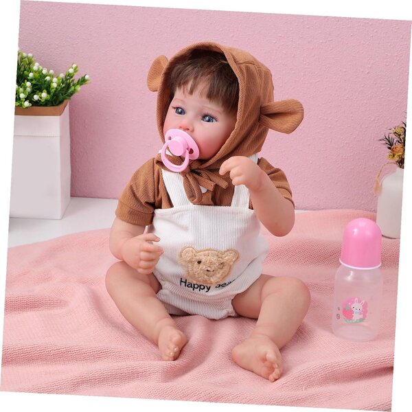 Bambola morbida in vinile realistica con vestiti e accessori, gioco creativo per bambini