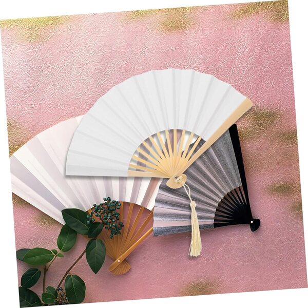 4 Miniatur-Faltfächer im chinesischen Stil für Puppen, elegante dekorative Accessoires