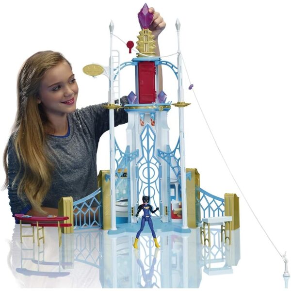 Mattel DC Super Hero Girls Super Hero High School Spielset mit Batgirl 15 cm
