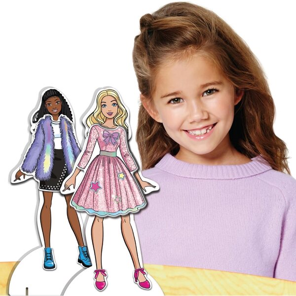 Barbie magnetischer Aktivitätsschrank mit Mix&Match-Zubehör für Kinder ab 3 Jahren