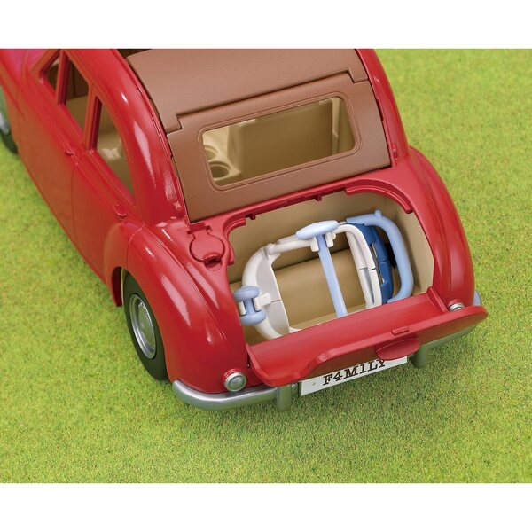 Sylvanian Families Coche Familiar 5 Sitze mit Zubehör und verwandelbar