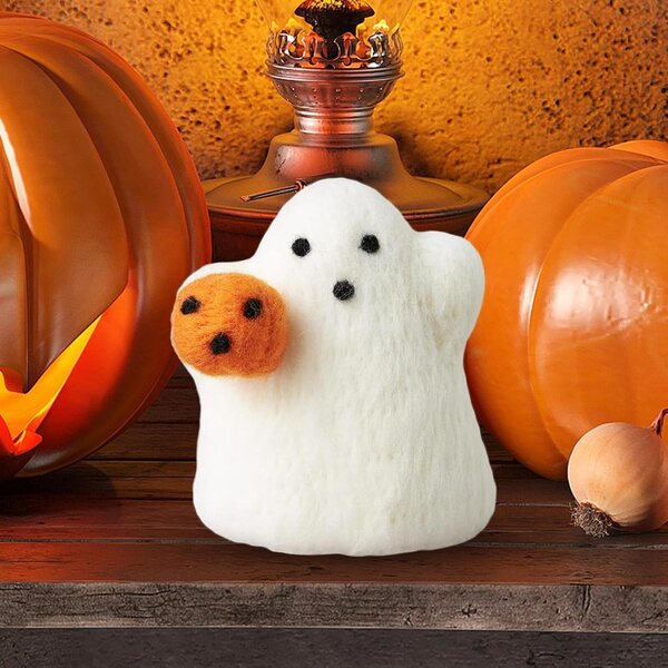 Halloween-Geisterdekoration aus Filz mit Kürbis – sicheres und originelles Tischdekorationsstück