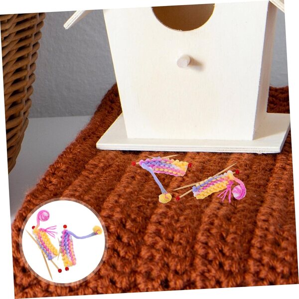 Hemobllo Hilo De Lana Miniatura 1:12 para Casas De Muñecas, Accesorios De Punto Realistas para Manualidades DIY, Juego De 2 Sets Bolas De Hilo Multicolor, Decoración Detallada para Muñecas