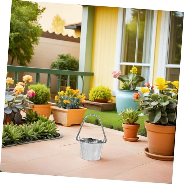 Hemobllo 10 mini cubos de metal com alça para decorações e jardins em miniatura