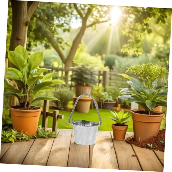 Hemobllo 10 mini cubos de metal com alça para decorações e jardins em miniatura