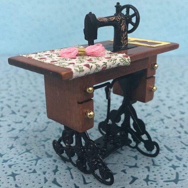 1:12 Miniatur-Vintage-Nähmaschine für Puppenhaus, ungiftiges Material