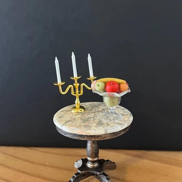 Miniatur-Kerzenleuchter mit 3 Armen aus Metall und Harz für Puppenhäuser 1:12