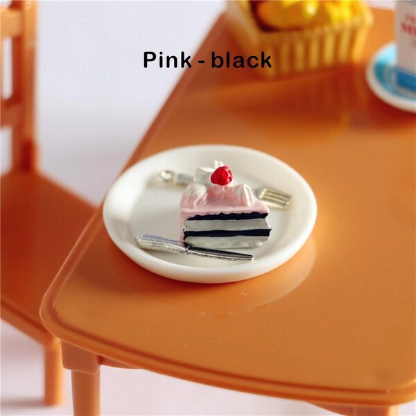 Set miniatural de patiserie cu lamaie pentru casa de papusi cu farfurie, cutit si furculita
