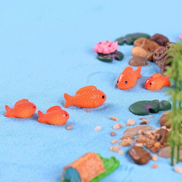 Figurines miniatures de poissons rouges en résine pour jardins fleuris et décorations