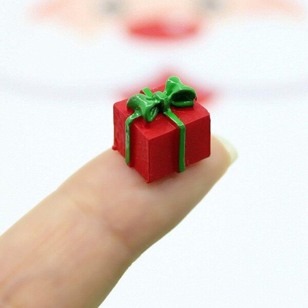 Set van 10 miniaturen Sanfly geschenkdozen in rode hars 1/12 poppenhuis
