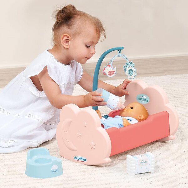 Berceau à bascule pour poupées Ecoiffier de 32 cm avec accessoires complets pour jouer