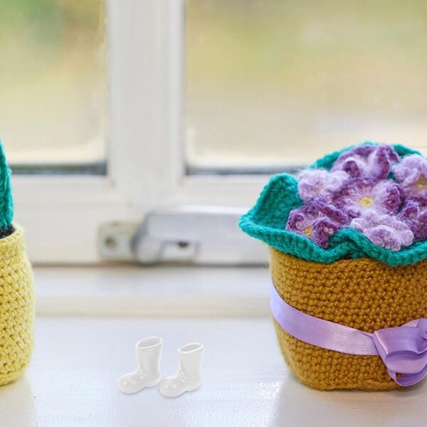 HOODANCOS Mini-Puppenschuhe 50 Stück aus Kunststoff für das Puppenhaus