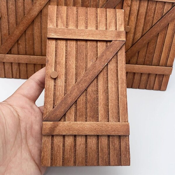 1/12 Puppenhaus-Miniatur-Weihnachtsdekoration aus Holz mit Kranz und Briefkasten