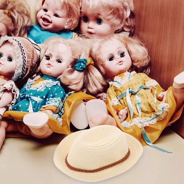 Hemobllo Mini Straw Sombrero nukeille, kevyt ja kestävä, koristeellinen lisävaruste