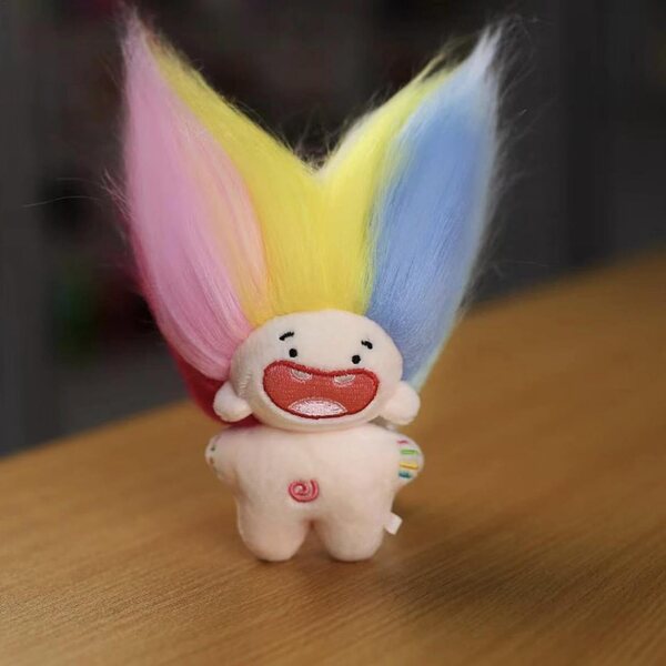 Entzückende 10,5 cm große Plüschpuppe mit buntem Haar, Geschenk für Kinder