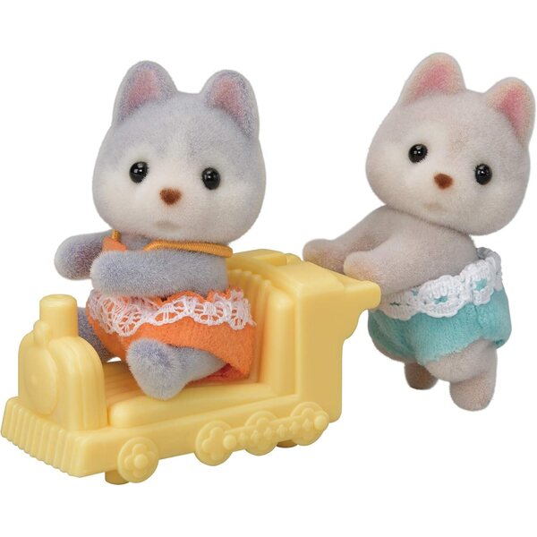 Sylvanian Families Serafina Pony-Stylisten-Set mit 18 Make-up- und Haaraccessoires