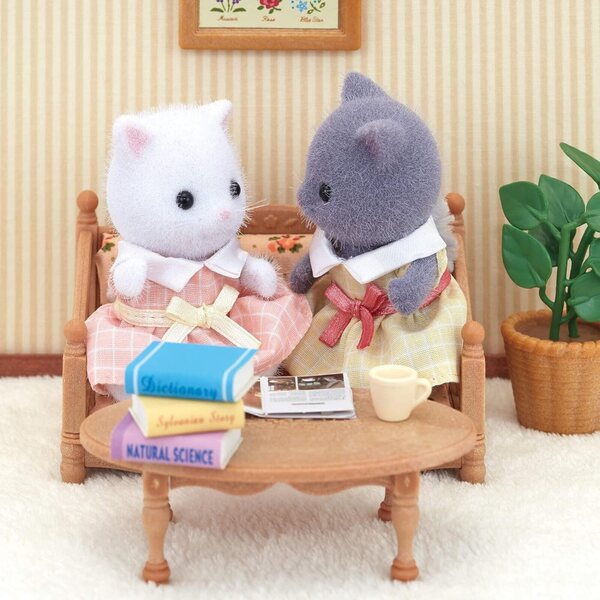 Sylvanian Families 05455 Perserkatzenfamilie + Perserkatzenzwillinge – Set mit 6 Figuren