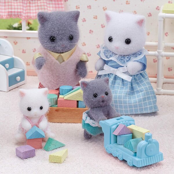 Sylvanian Families 05455 Perserkatzenfamilie + Perserkatzenzwillinge – Set mit 6 Figuren