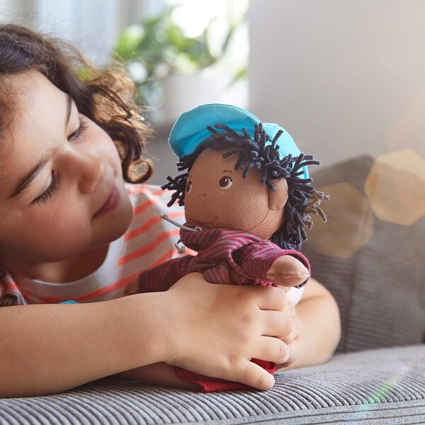 HABA William, wasbare zachte pop van 30 cm met uitneembare kleding voor kinderen vanaf 18+ maanden