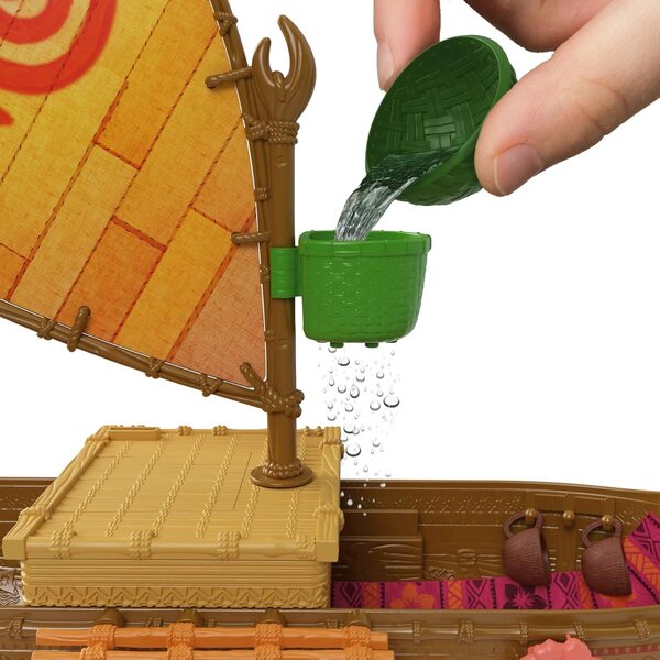 Mattel Disney Canoa de aventurera oceánica de Vaiana Conjunto de Juego con 5 áreas de Juego, 9 Accesorios, Figura del Animal Heihei y balancín, Inspirado en la película, JLN22