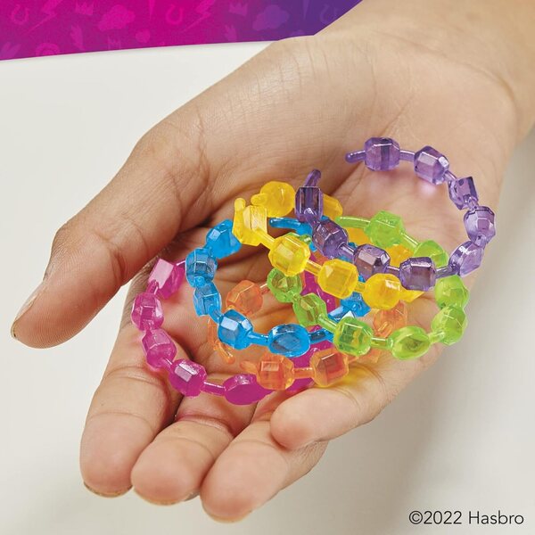 My Little Pony Izzy Moonbow 20+ réactions avec musique, lumières et accessoires pour enfants