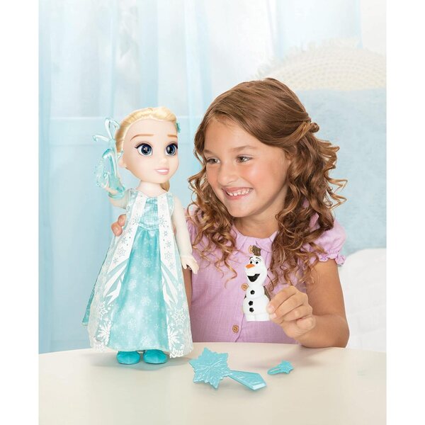 Muñeca articulada de Elsa de Frozen de Disney, 38 cm, Incluye Figura de Olaf, Cabello Trenzado icónico y Atuendo detallado. Regalo de cumpleaños para niñas de 3 años en adelante