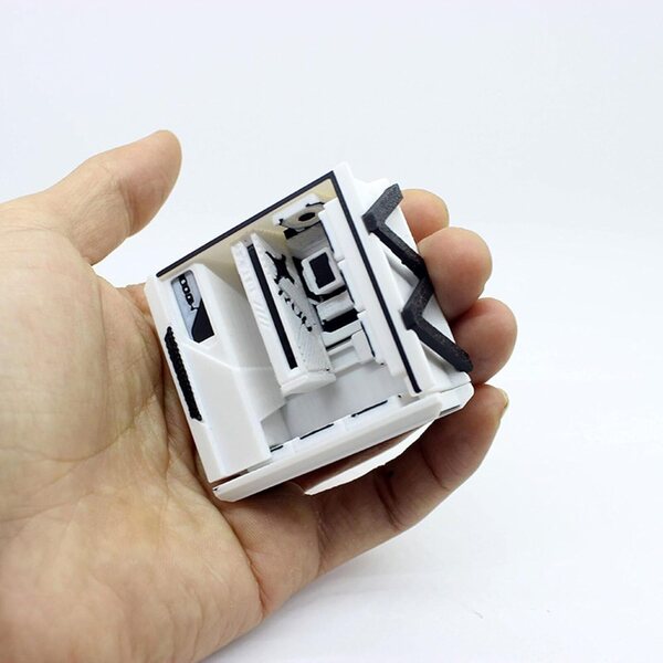 Mini scrivania portatile per computer con design moderno e montaggio facile per case delle bambole