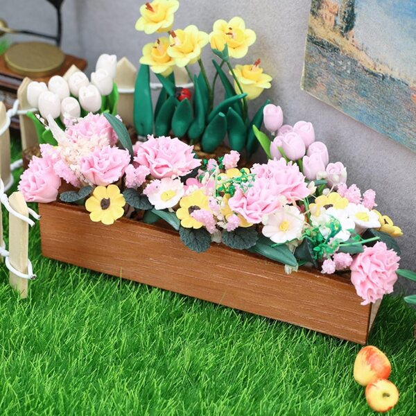 Miniatuur bloem- en bedmodel voor poppenhuis in hars en hout 8 cm