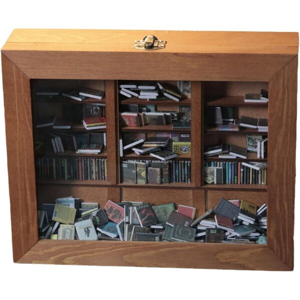 Vanhan koulun pelit Madeiralla pikapeleihin minikirjoilla 25x20x7,6 cm