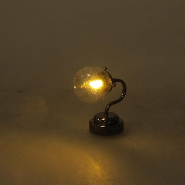 Lampada da parete in vetro scala 1/12 con telaio in metallo per casa delle bambole