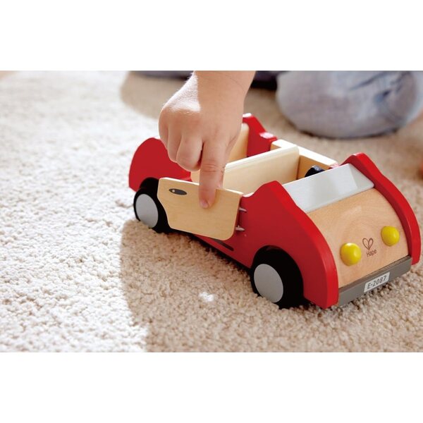 Hape Familienauto Puppenhaus aus Holz, Lernspielzeug für Kinder ab 3 Jahren