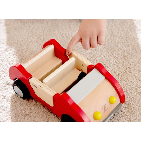 Hape Familienauto Puppenhaus aus Holz, Lernspielzeug für Kinder ab 3 Jahren