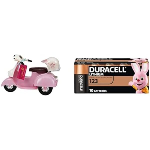 Unser Generation-Fahrzeugset mit Roller und Helm für 46-cm-Puppen in Rosa und Elfenbein