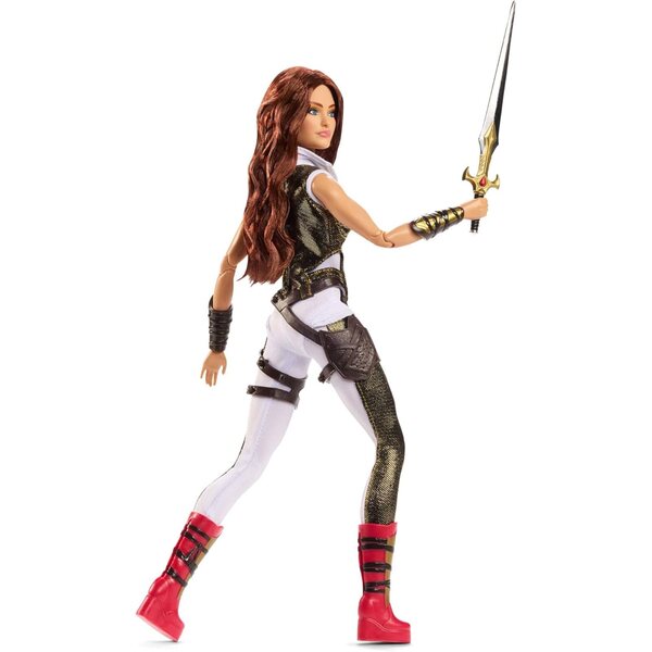 Barbie Signature Teela mit Overall, Schwert und Display – MOTU Film Edition