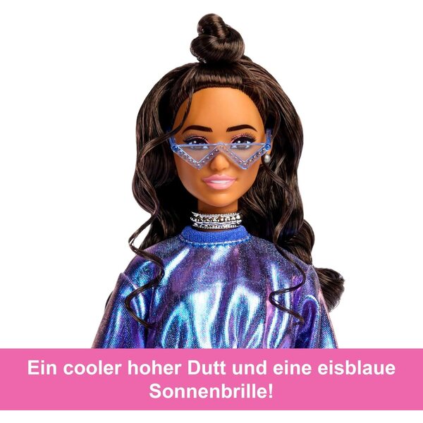 Barbie-Puppe im Deluxe-Stil mit blauem Metallic-Oberteil, Rock und glamourösen Accessoires