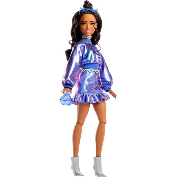 Barbie-Puppe im Deluxe-Stil mit blauem Metallic-Oberteil, Rock und glamourösen Accessoires