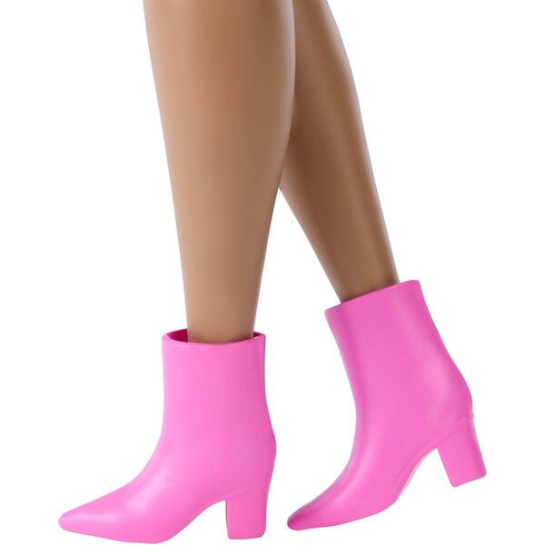 Barbie-Puppe im Deluxe-Stil, gekleidet in rosa Jeans, mit Hörgeräten und Modeaccessoires
