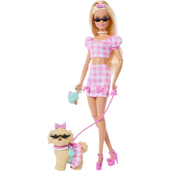 Barbie Twinning Looks mit Hund in abgestimmten rosa karierten Outfits und Modeaccessoires